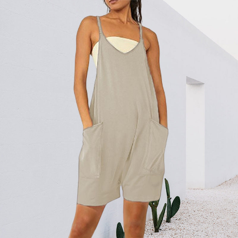 Sleeveless dress with pockets