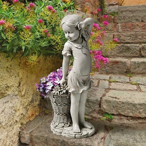 Little Girl Outdoor Garden Statue for Home Garden