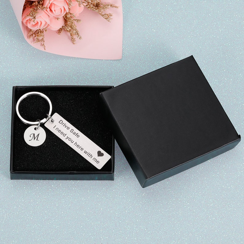 Fashion Keyring Gifts Engraved Drive Safe Keychain